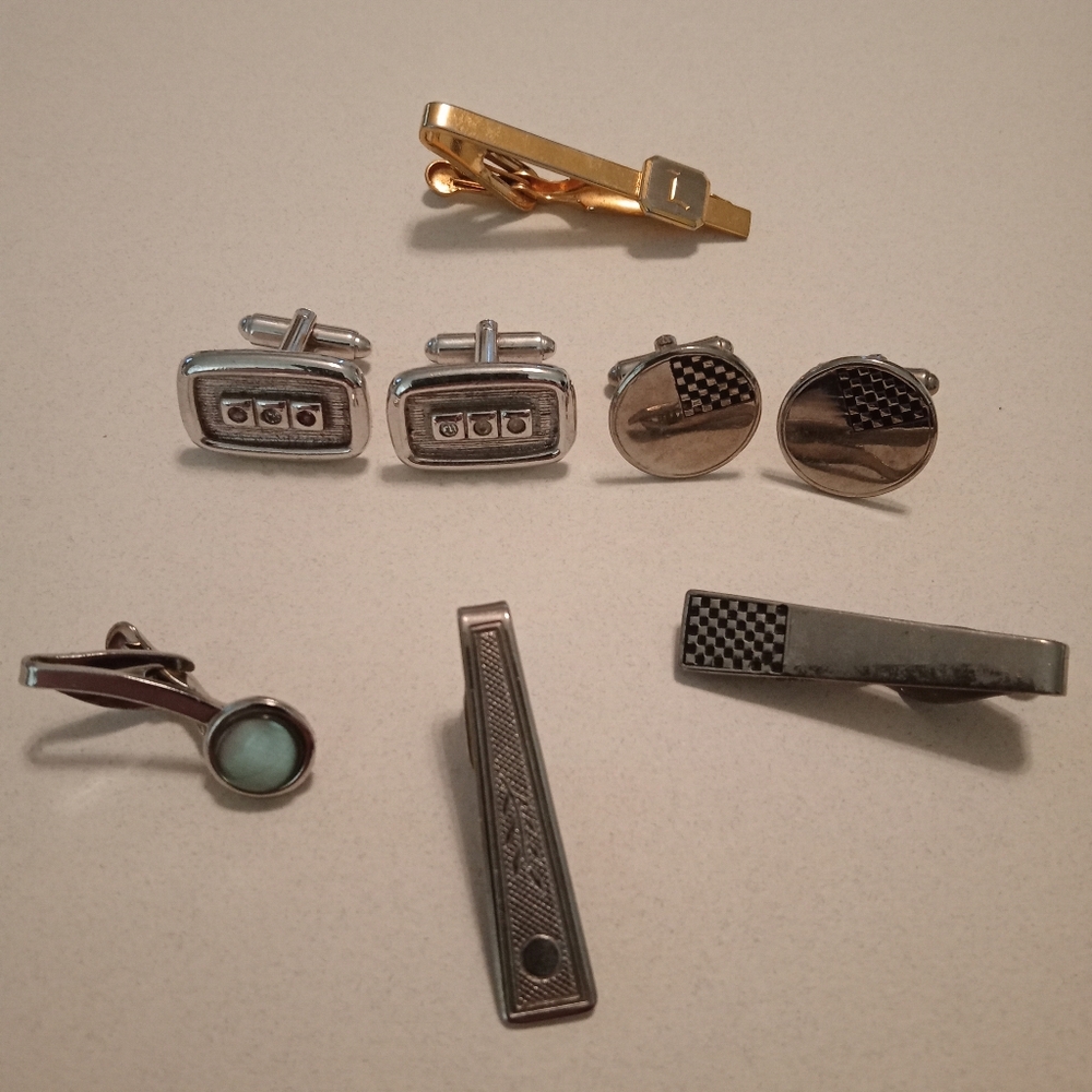 #682.  Assorted Vintage Silver Toned, Gold Toned Tie Clip And Cuff Links Bundle